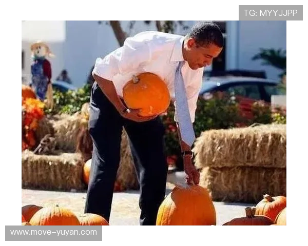 足球明星带宠物散步 展现运动员亲民一面与生活趣味